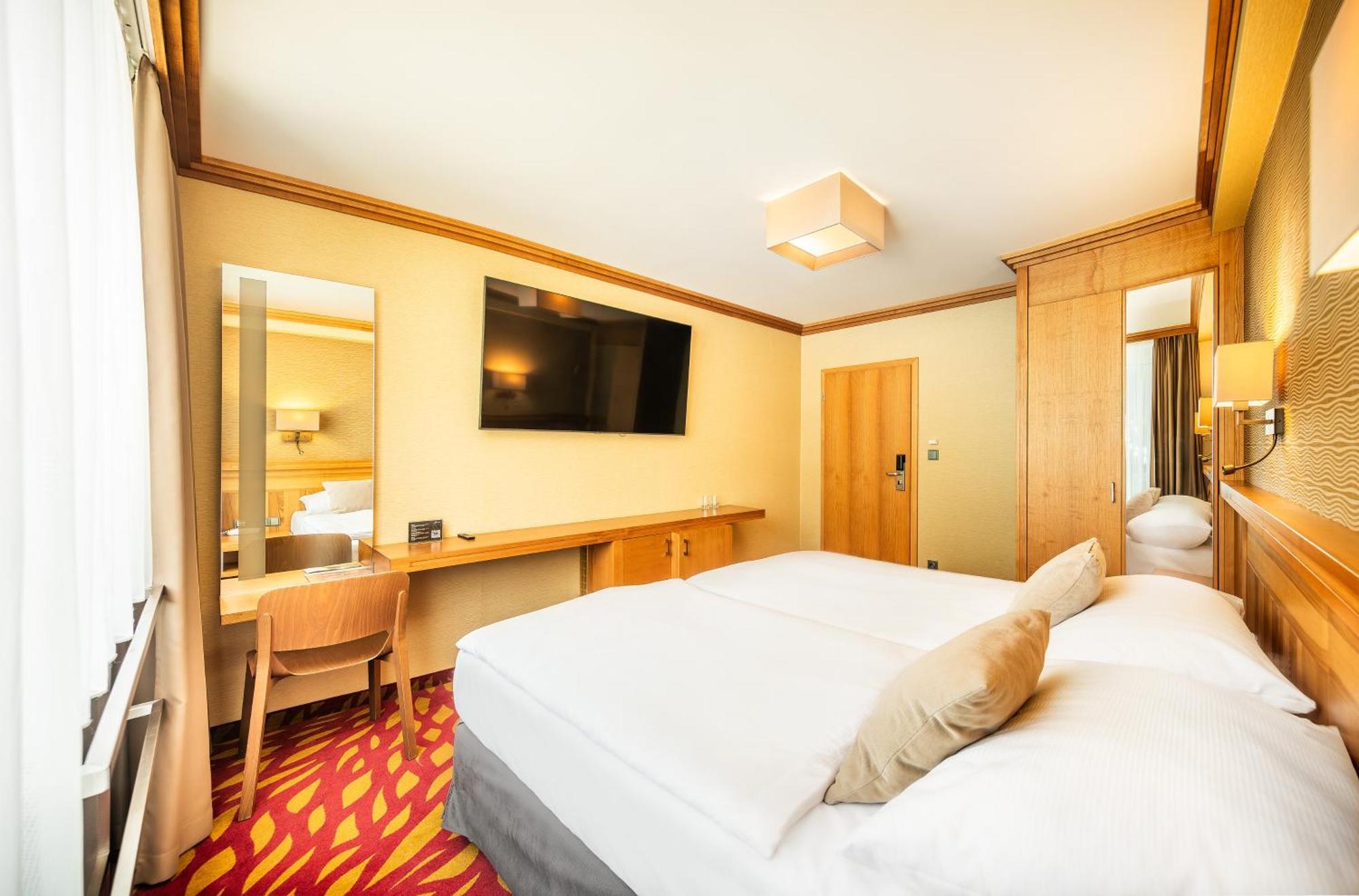 Harmony Hotel ชปินด์เลอรูฟ มลิน ภายนอก รูปภาพ